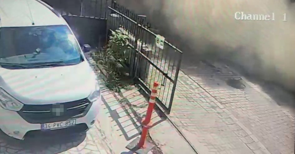Avcılar’da faciadan saniyelerle kurtuluş kamerada