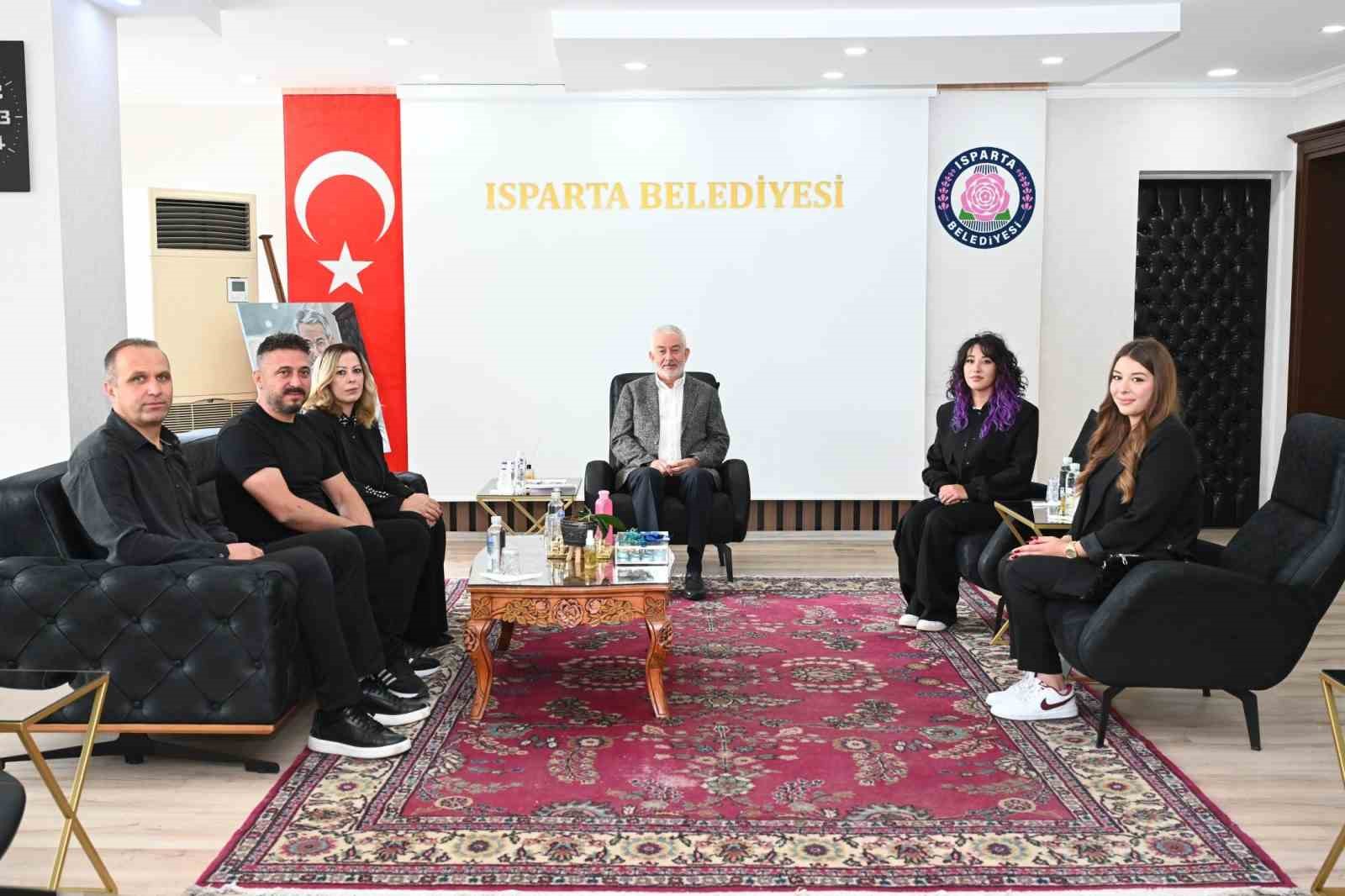 Lise öğrencisi Gözde’den Başkan Başdeğirmen’i duygulandıran tablo