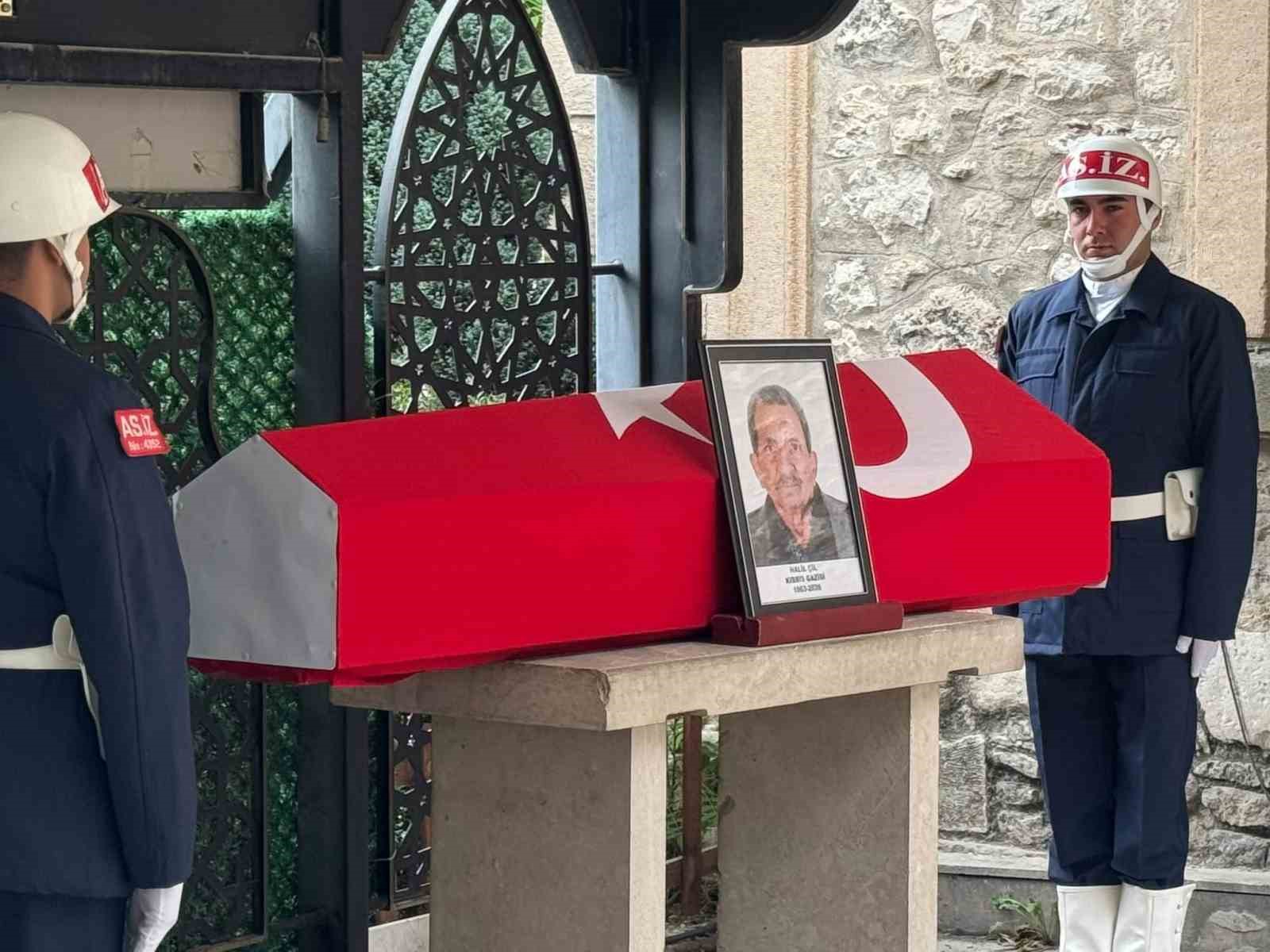 Kütahyalı Kıbrıs gazisi Halil Çil son yolculuğuna uğurlandı