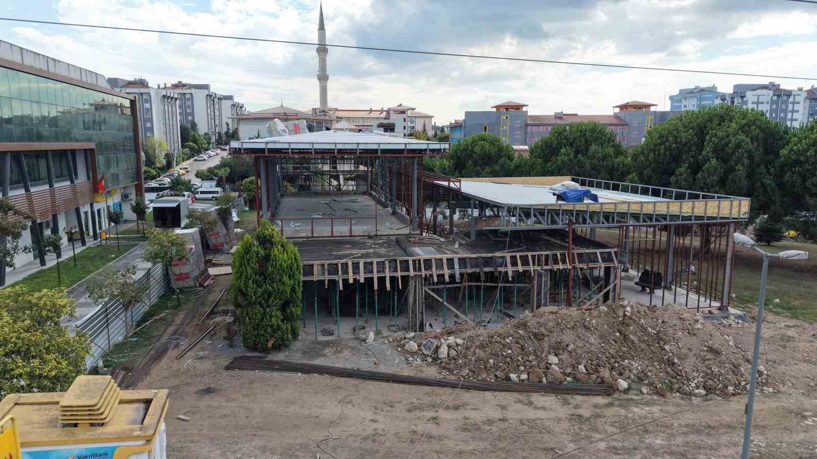 Cumhuriyet Mahallesi’nin kitap kahvesi hızla yükseliyor