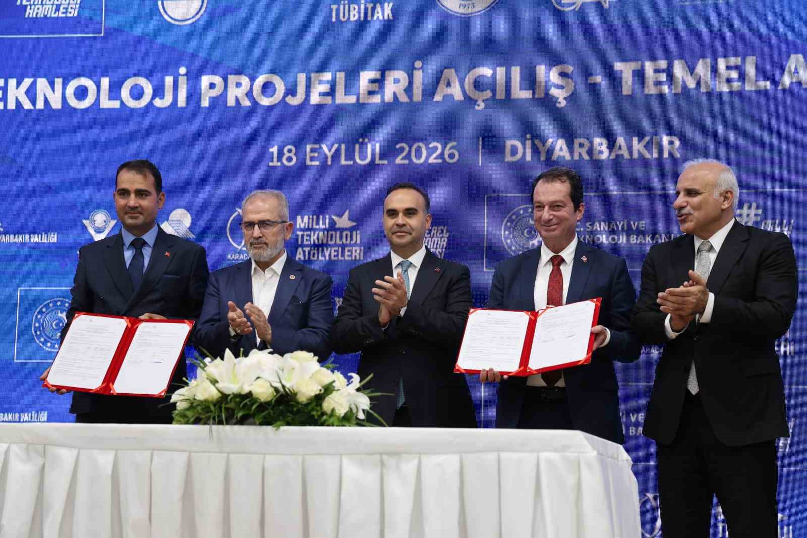 Bakan Kacır, sanayi ve teknoloji projeleri temel atma törenine katıldı