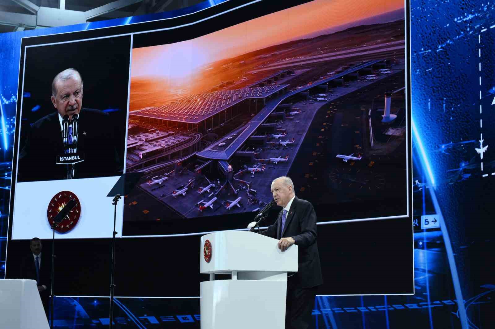 Cumhurbaşkanı Erdoğan: "Türkiye sivil havacılıkta şampiyonlar ligine çıkarak gücüne güç katmıştır"