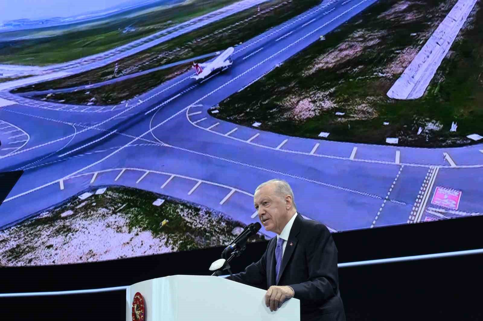 Cumhurbaşkanı Erdoğan: "Türkiye sivil havacılıkta şampiyonlar ligine çıkarak gücüne güç katmıştır"