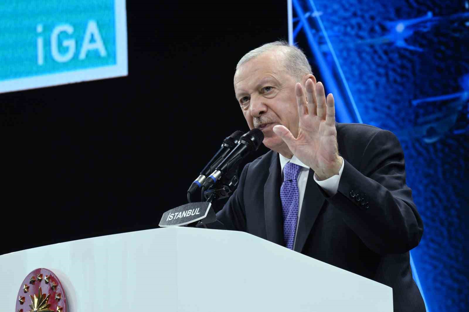 Cumhurbaşkanı Erdoğan: "Türkiye sivil havacılıkta şampiyonlar ligine çıkarak gücüne güç katmıştır"