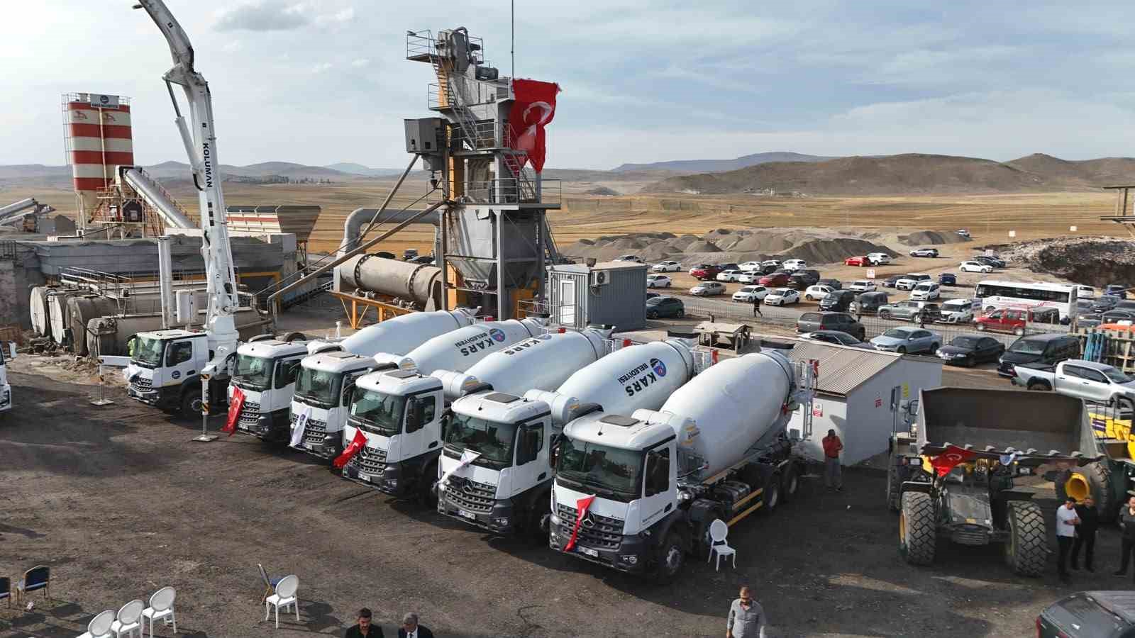 Kars Belediyesi’nden 600 milyon TL’lik yatırım: 53 yeni iş makinesi ve 5 üretim tesisi hizmette