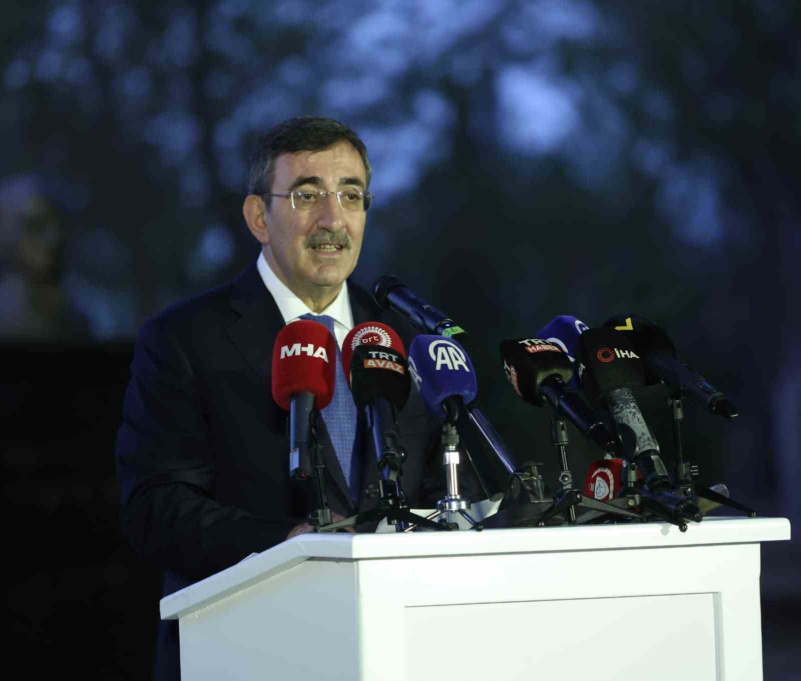 Cumhurbaşkanı Yardımcısı Yılmaz: "Adanın yakın tarihi, Kıbrıs Türkü’nün şehitleri görmezden gelinerek anlatılamaz"