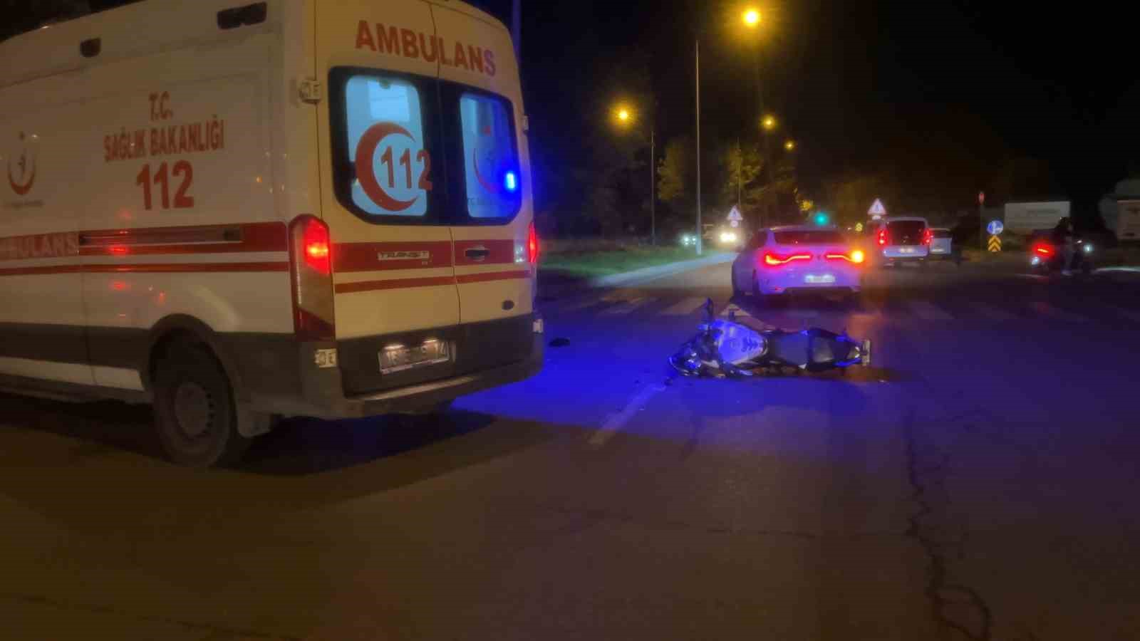 Bursa’da kavşakta motosiklet kazası: 18 yaşındaki aday sürücü ağır yaralandı