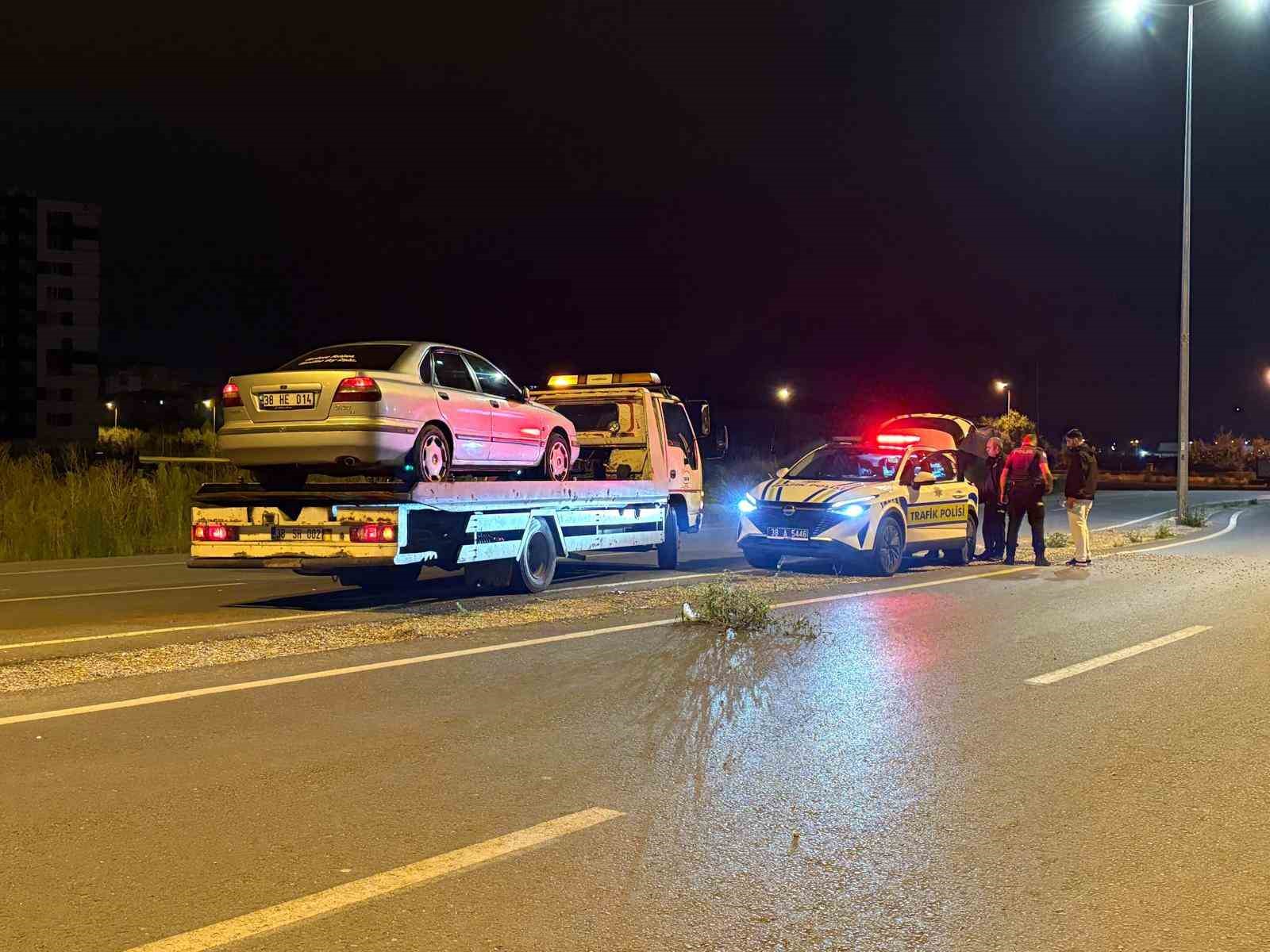 ‘Dur’ ihtarına uymayan alkollü sürücüden ‘kaçmayın’ tavsiyesi: 250 bin TL ceza yazıldı