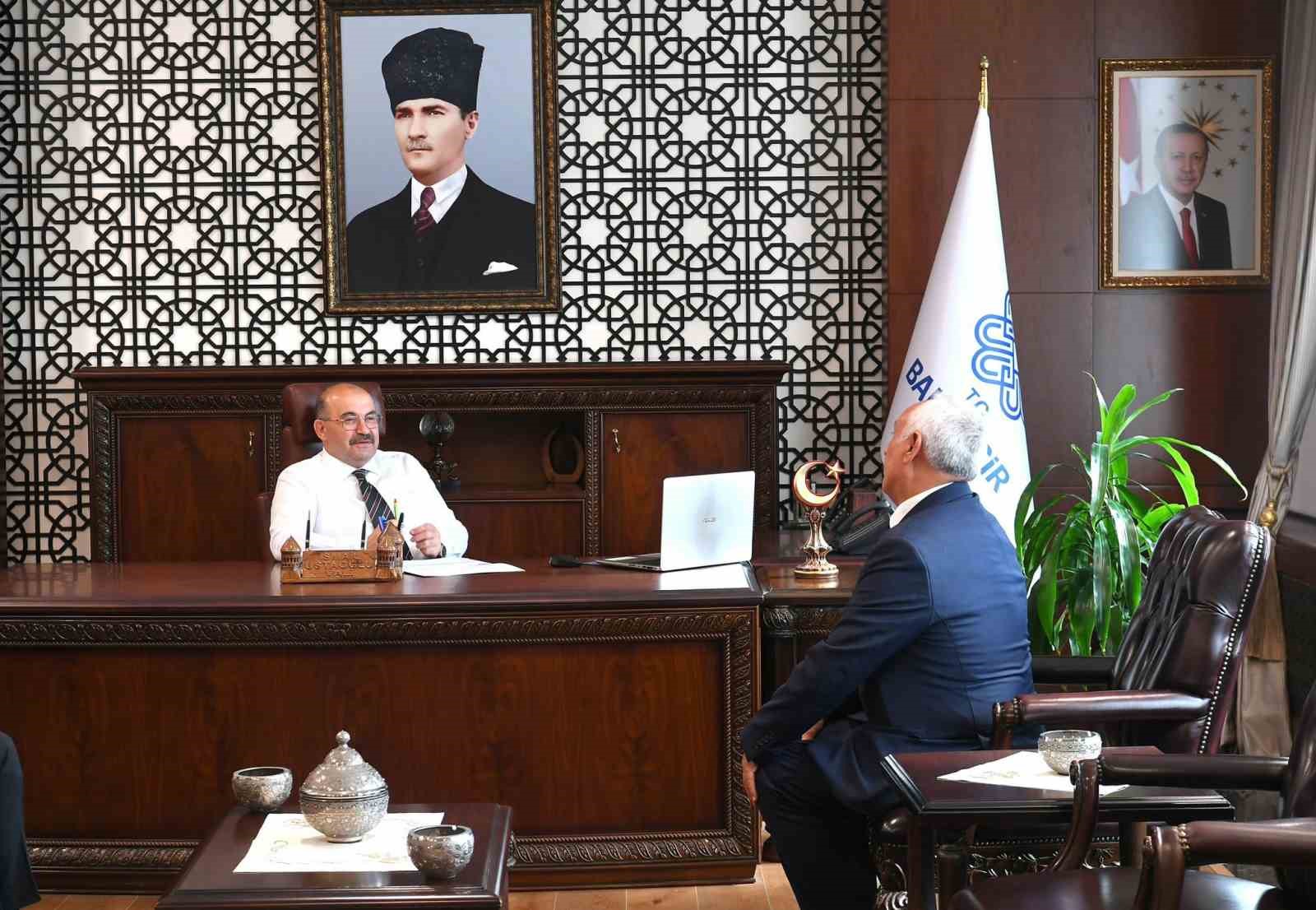 Vali Ustaoğlu vatandaşların taleplerini dinledi