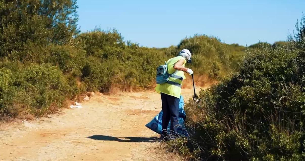 Didim Belediyesi Kulakçı Koyu’nda sahil temizliği gerçekleştirdi