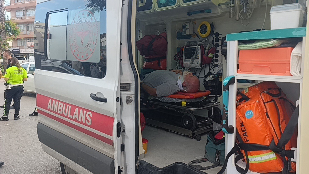 Otobüs ile otomobil çarpıştı: 2 yaralı