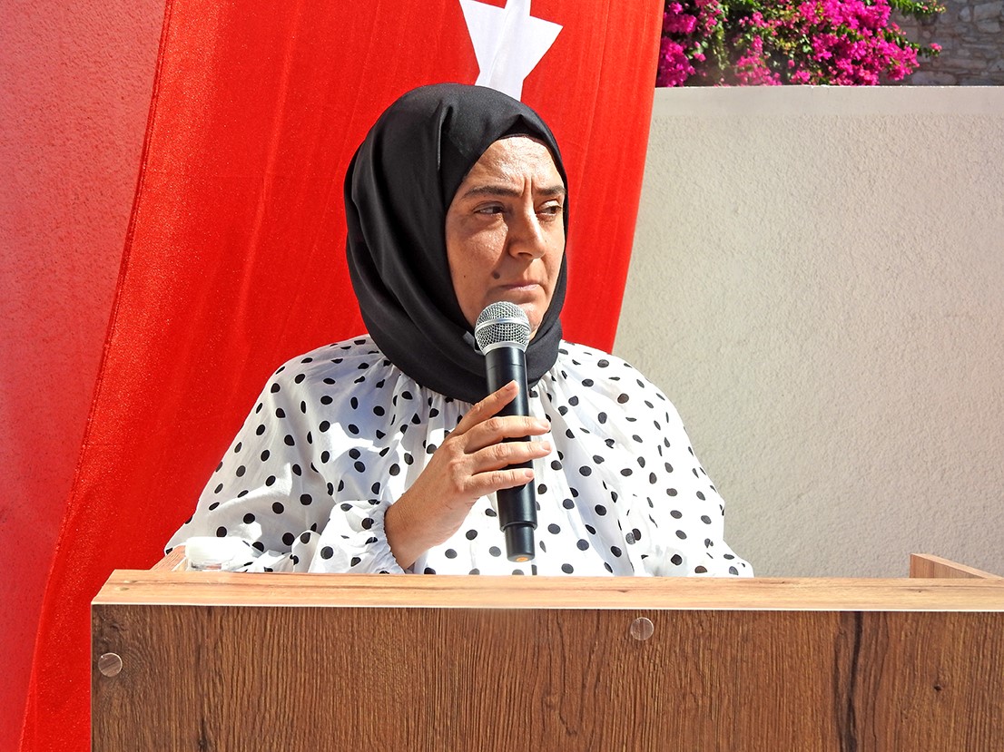 Çeşme’de İlköğretim Haftası yenilenen 16 Eylül İlkokulu’nda kutlandı
