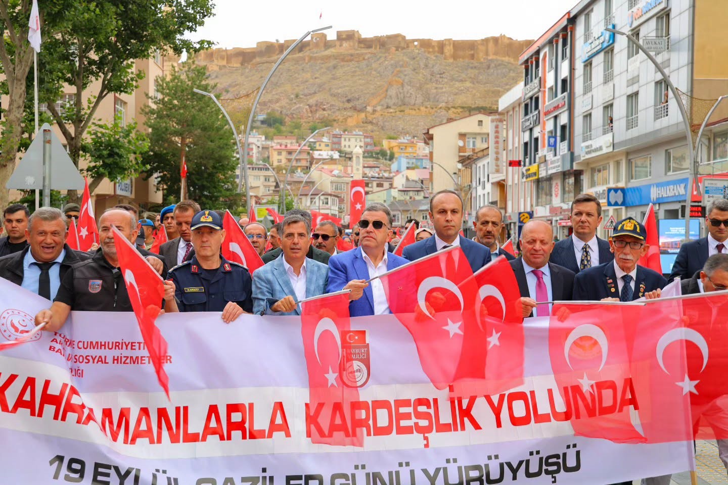 Bayburt’ta 19 Eylül Gaziler Günü yürüyüşü düzenlendi