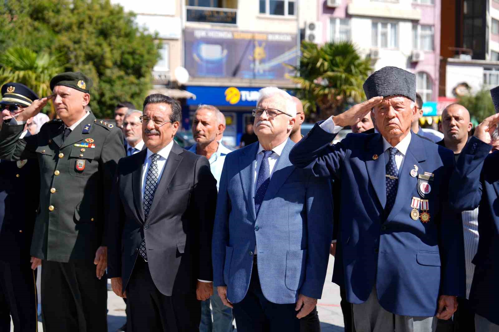 Burhaniye’de Gaziler Günü kutlandı