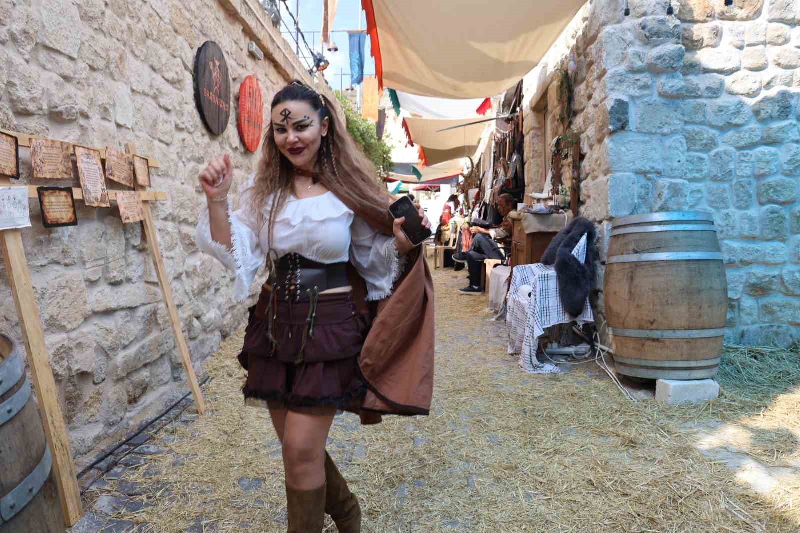 Kapadokya’da Orta Çağ Panayırı renkli görüntülere sahne oldu