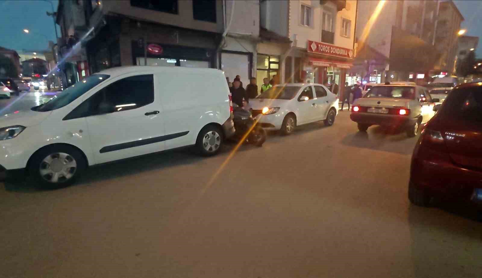Trafik kazasında sürücü yaralandı