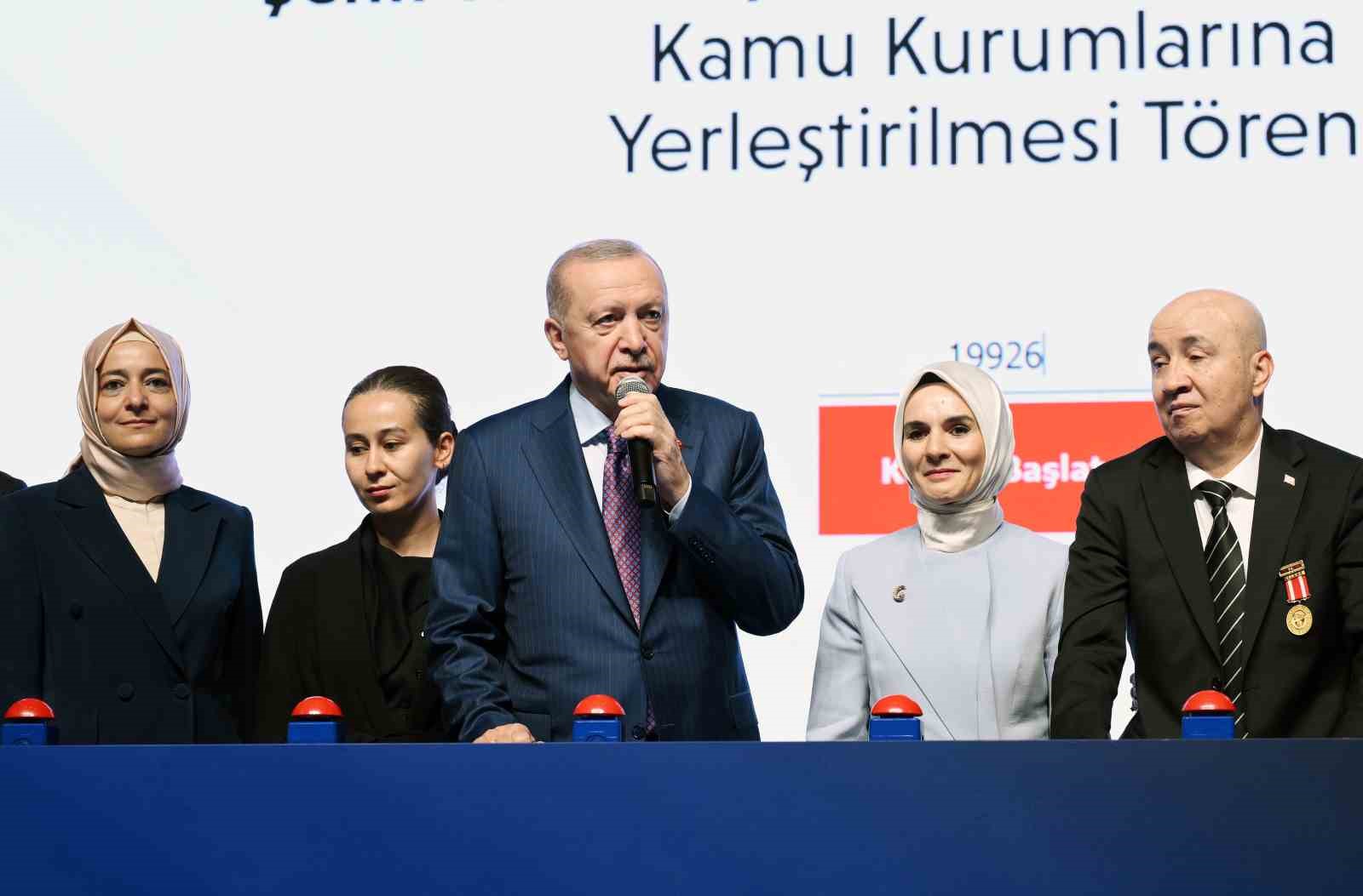 Cumhurbaşkanı Erdoğan: "Terörsüz Türkiye sürecini bir devlet projesi olarak yürütüyoruz"