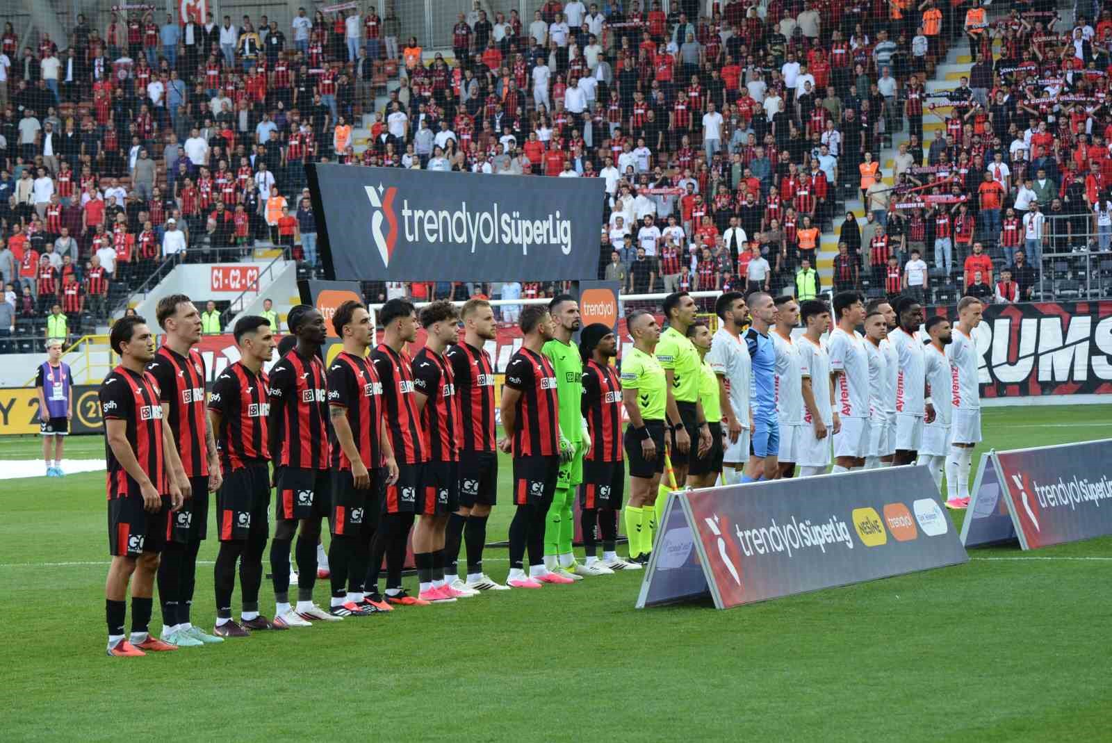 Trendyol Süper Lig: ÇorumFK: 0 - Corendon Alanyaspor: 0 (Maç devam ediyor)