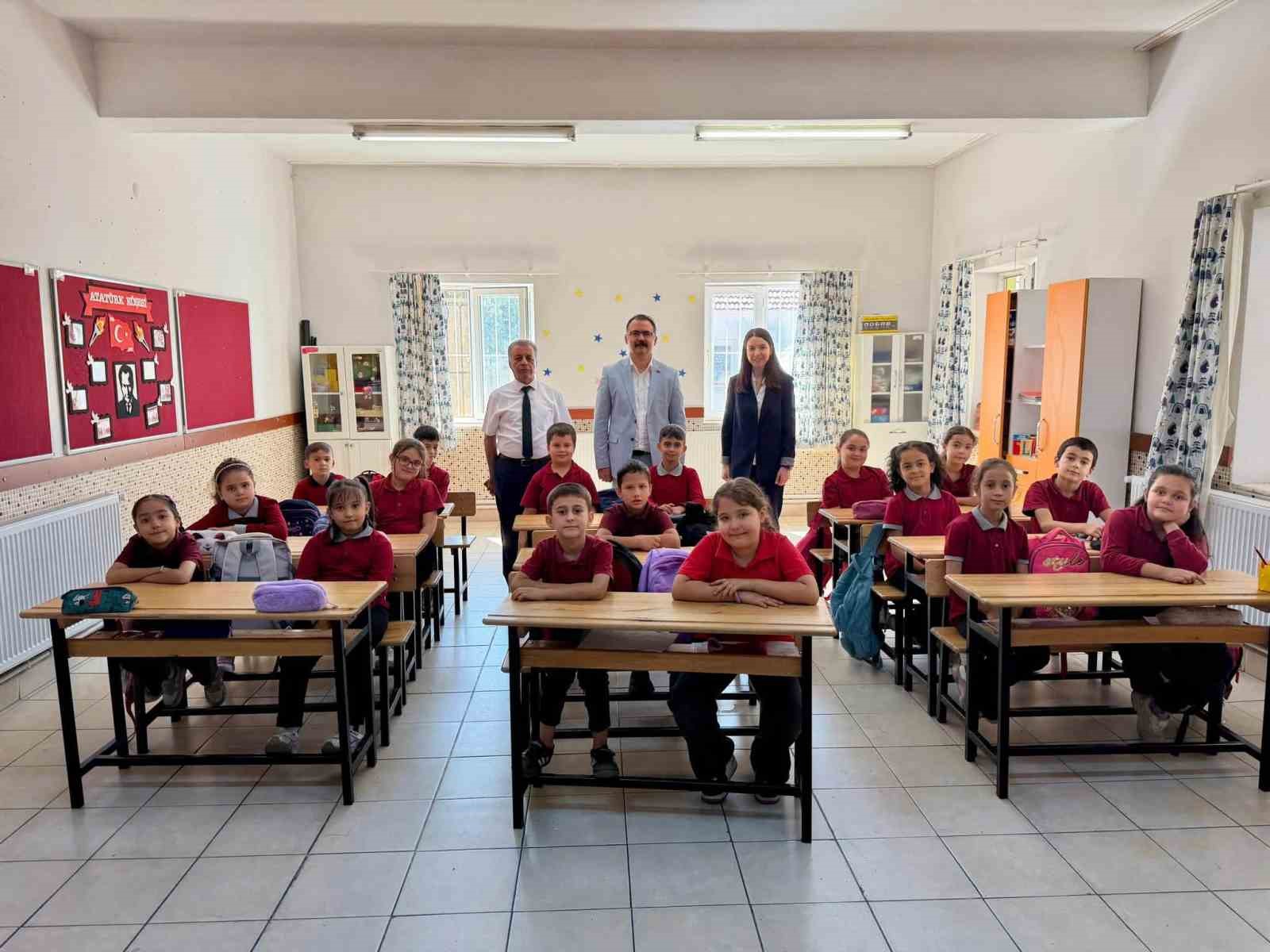 Sultanhisar Kaymakamı Ateş, öğrencilerle bir araya geldi