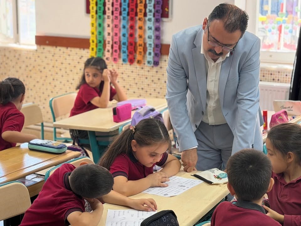 Sultanhisar Kaymakamı Ateş, öğrencilerle bir araya geldi