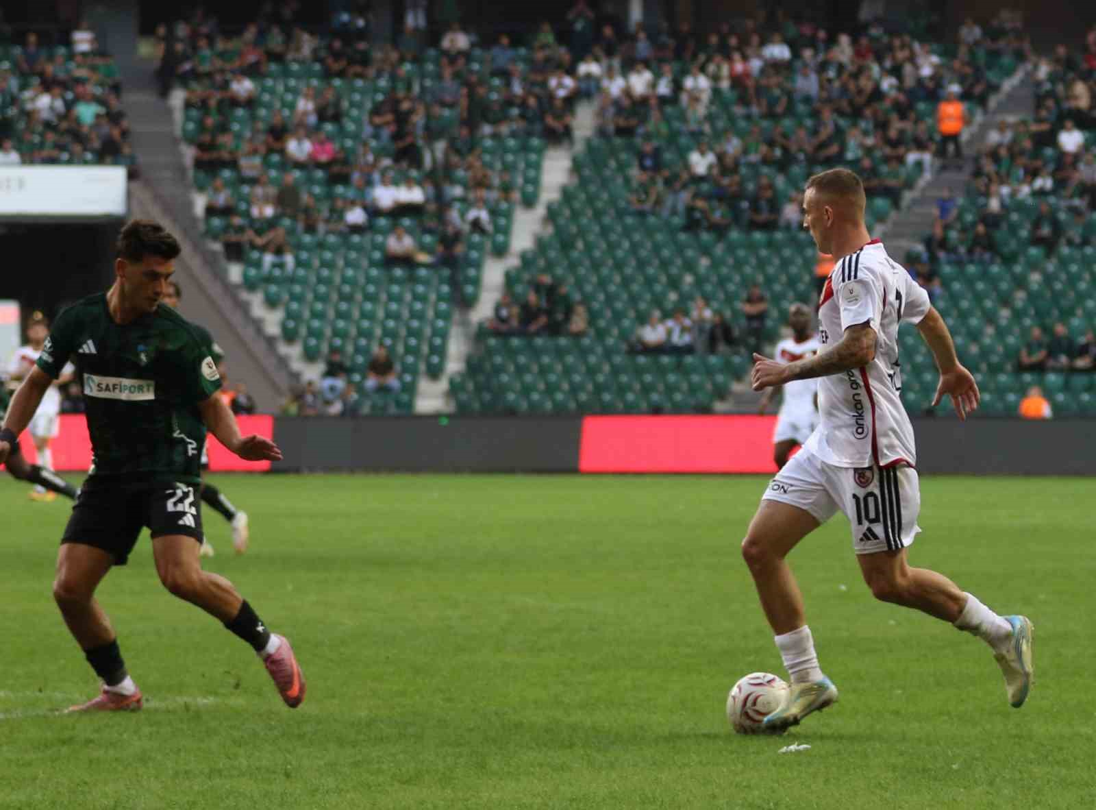 Trendyol Süper Lig: Kocaelispor: 2 - Gaziantep FK: 0 (Maç sonucu)