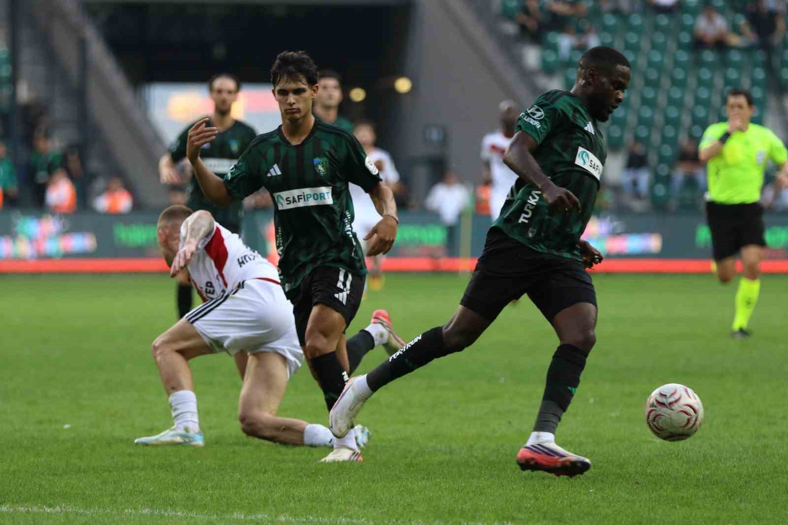 Trendyol Süper Lig: Kocaelispor: 2 - Gaziantep FK: 0 (Maç sonucu)