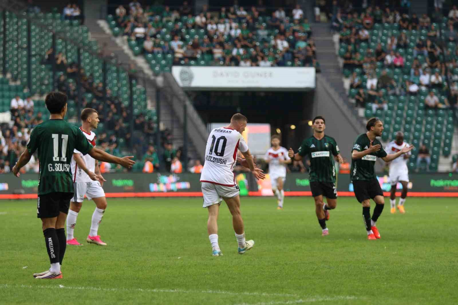 Trendyol Süper Lig: Kocaelispor: 2 - Gaziantep FK: 0 (Maç sonucu)