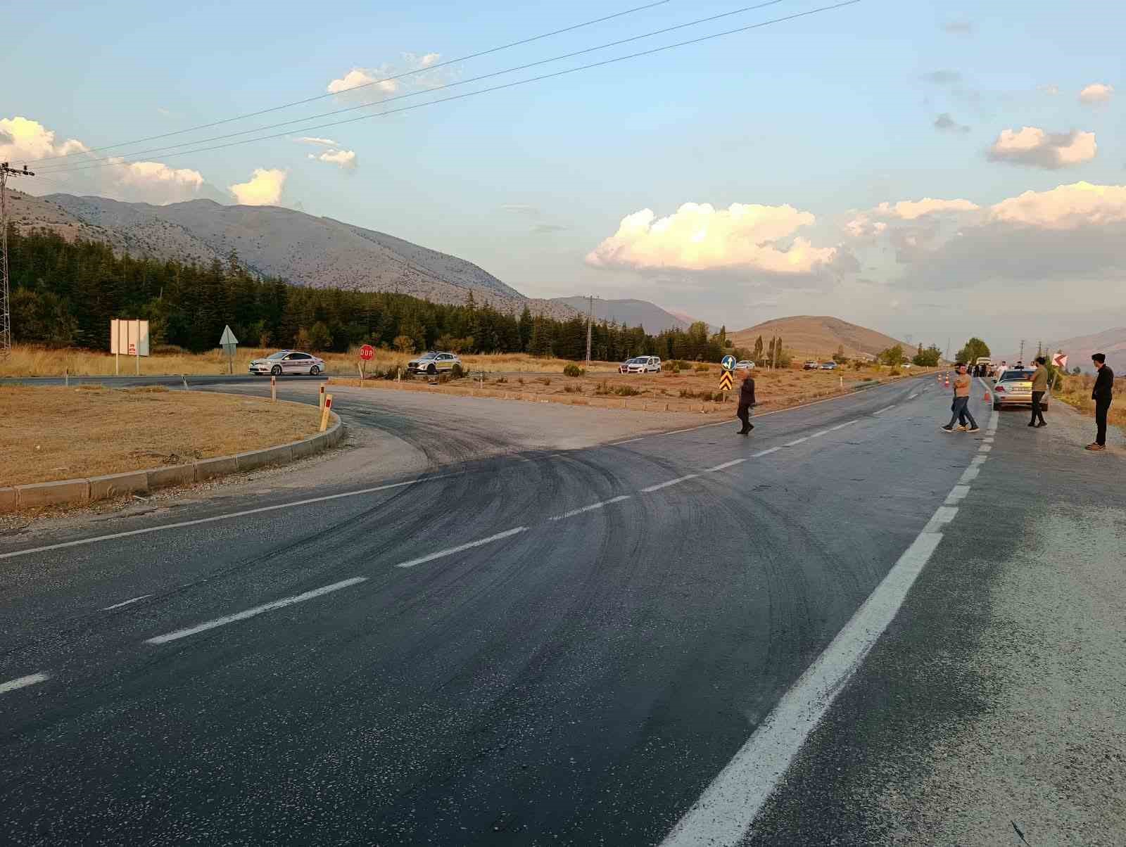 Malatya’da otomobille çarpışan motosiklet sürücüsü hayatını kaybetti