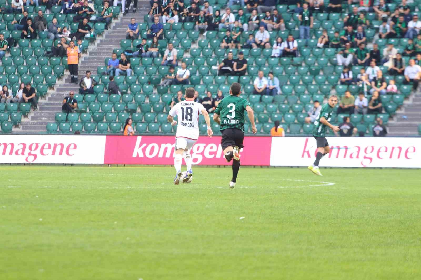 Kocaelispor - Gaziantep FK maçını 10 bin 983 kişi izledi