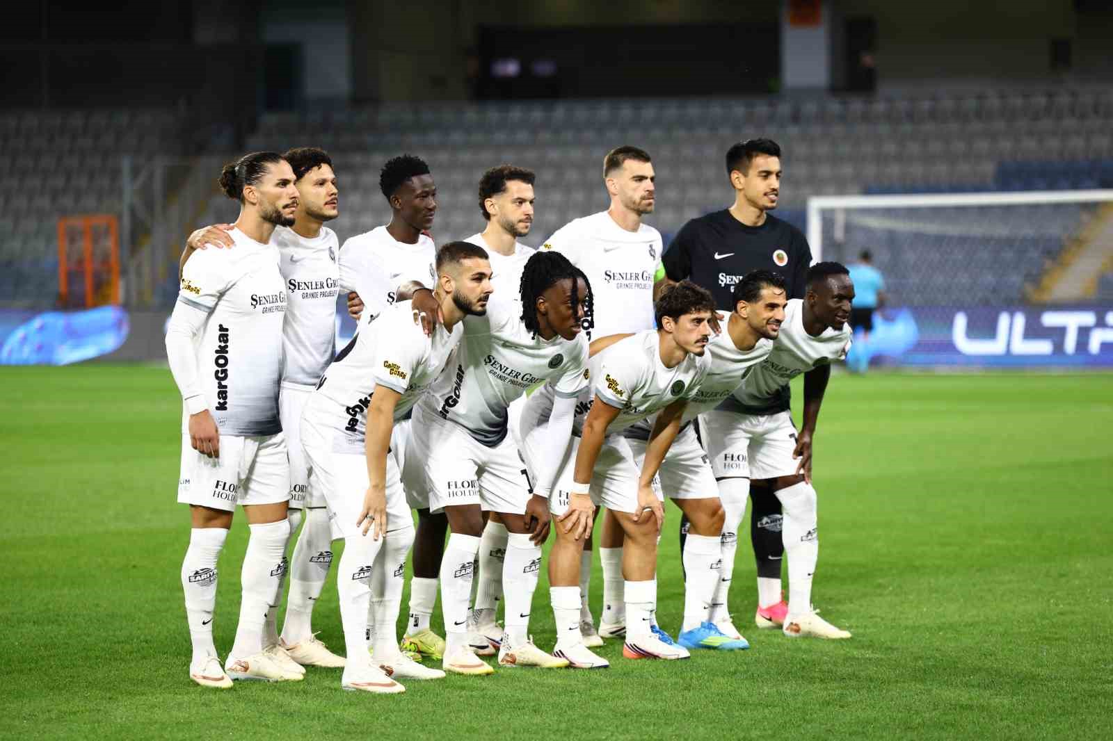 Trendyol Süper Lig: Başakşehir: 1 - Gençlerbirlği: 0 (Maç devam ediyor)