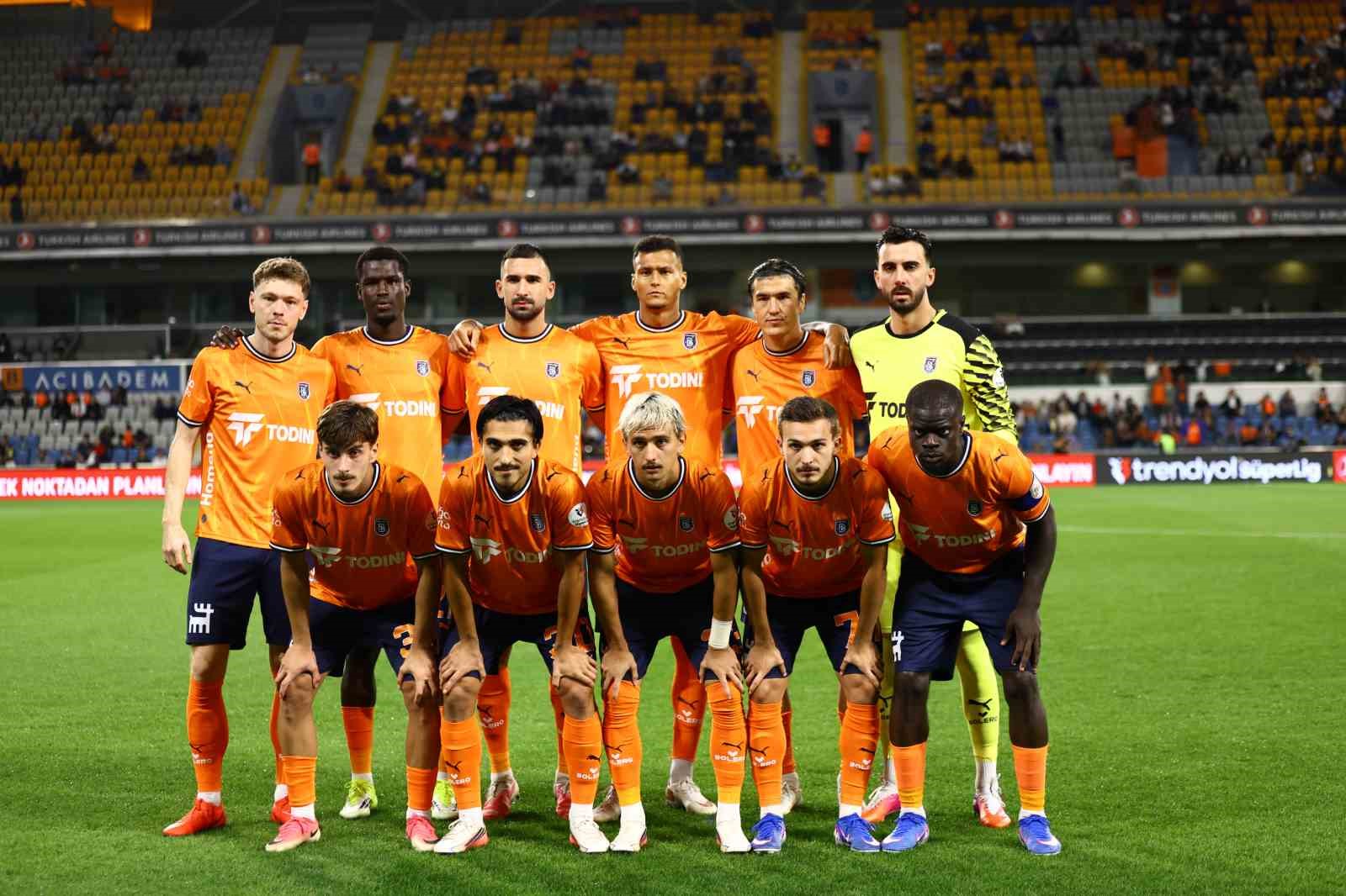 Trendyol Süper Lig: Başakşehir: 1 - Gençlerbirlği: 0 (Maç devam ediyor)