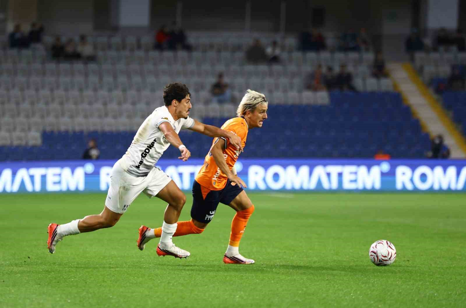 Trendyol Süper Lig: Başakşehir: 1 - Gençlerbirlği: 0 (Maç devam ediyor)