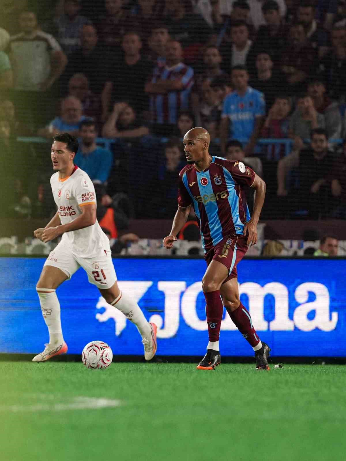 Trendyol Süper Lig: Trabzonspor: 3- Galatasaray:0 (İlk yarı)
