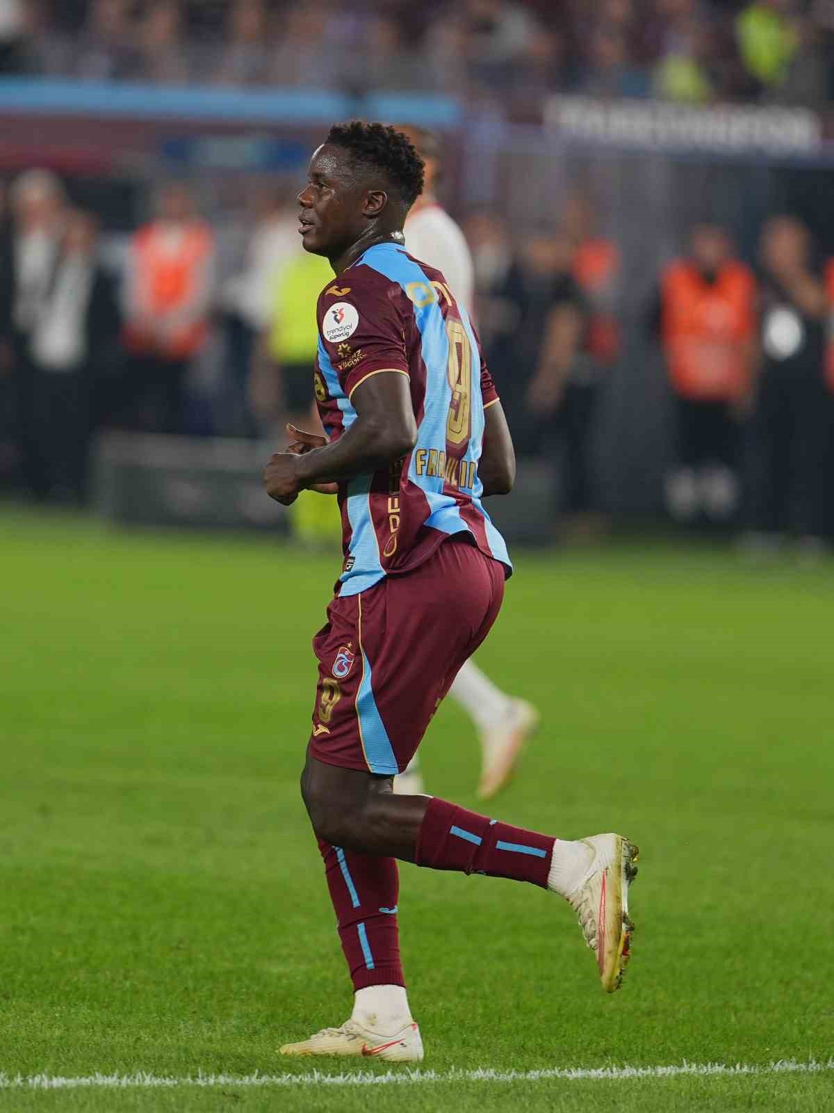 Trendyol Süper Lig: Trabzonspor: 3- Galatasaray:0 (İlk yarı)