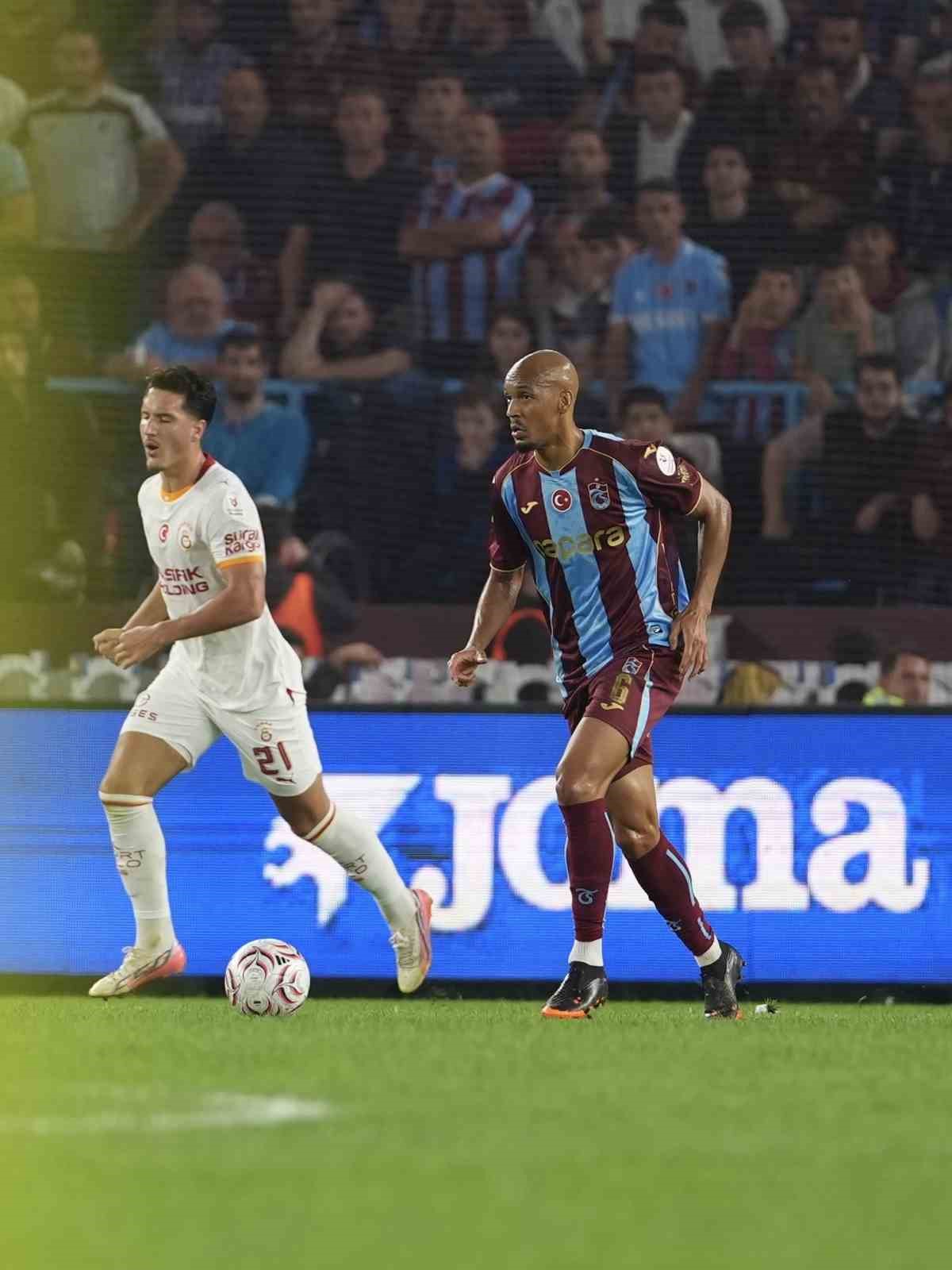 Trendyol Süper Lig: Trabzonspor: 3- Galatasaray:0 (İlk yarı)