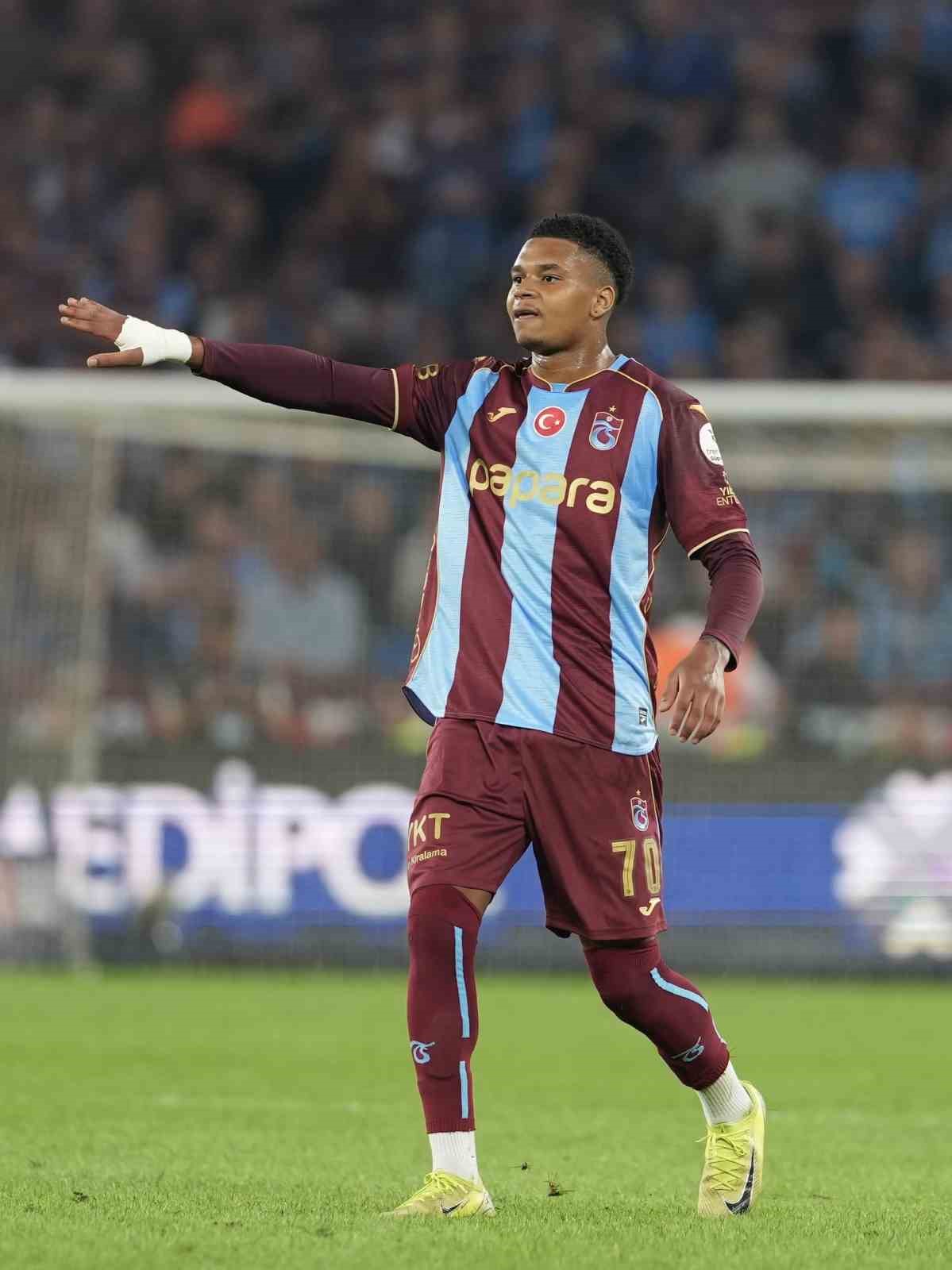 Trendyol Süper Lig: Trabzonspor: 3- Galatasaray:0 (İlk yarı)