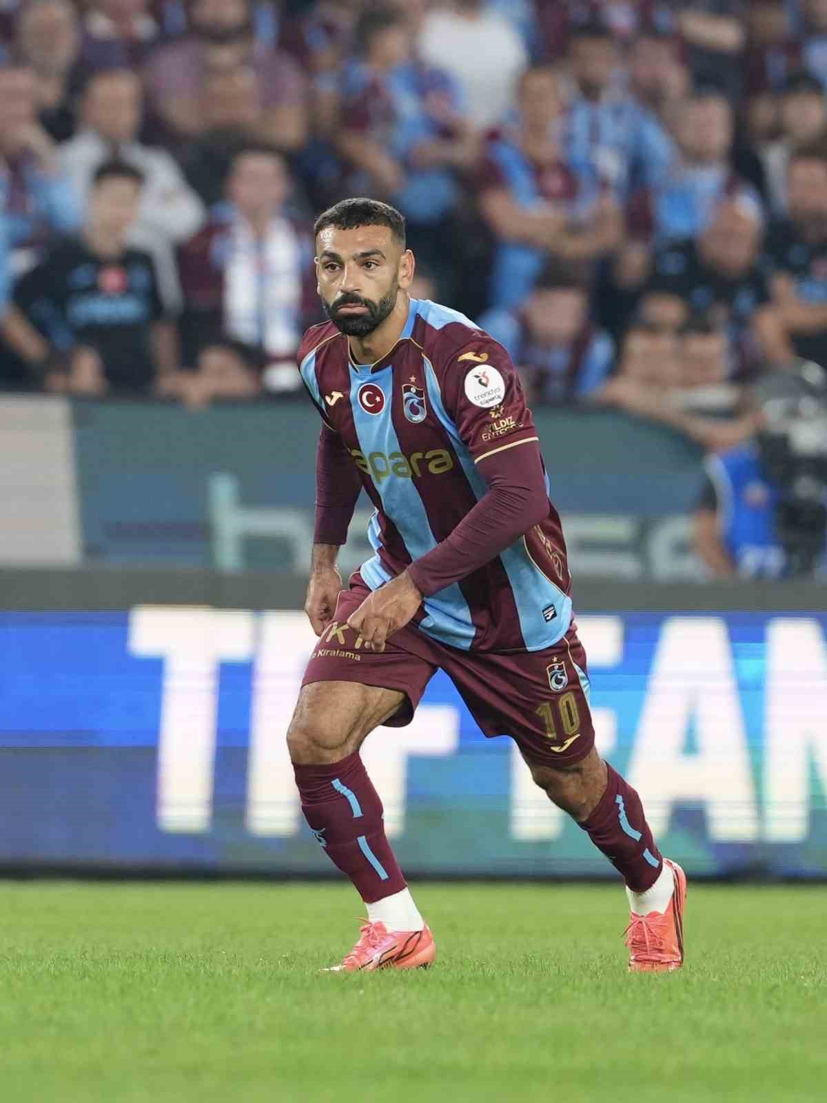 Trendyol Süper Lig: Trabzonspor: 3- Galatasaray:0 (İlk yarı)