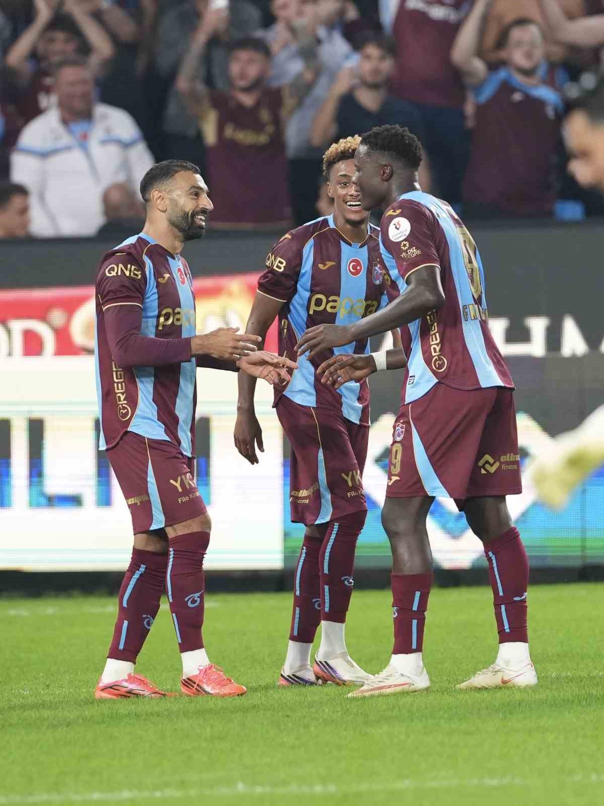 Trendyol Süper Lig: Trabzonspor: 3- Galatasaray:0 (İlk yarı)