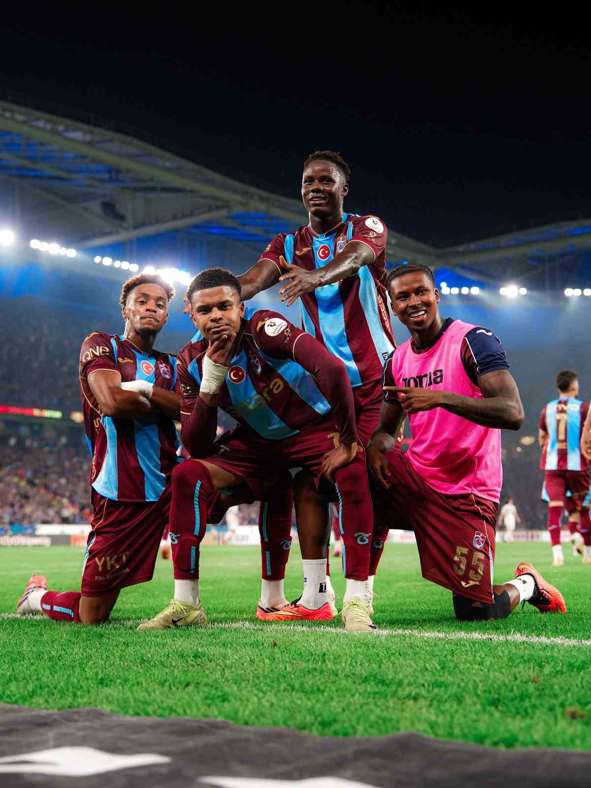 Trendyol Süper Lig: Trabzonspor: 4 - Galatasaray:0 (Maç sonucu)