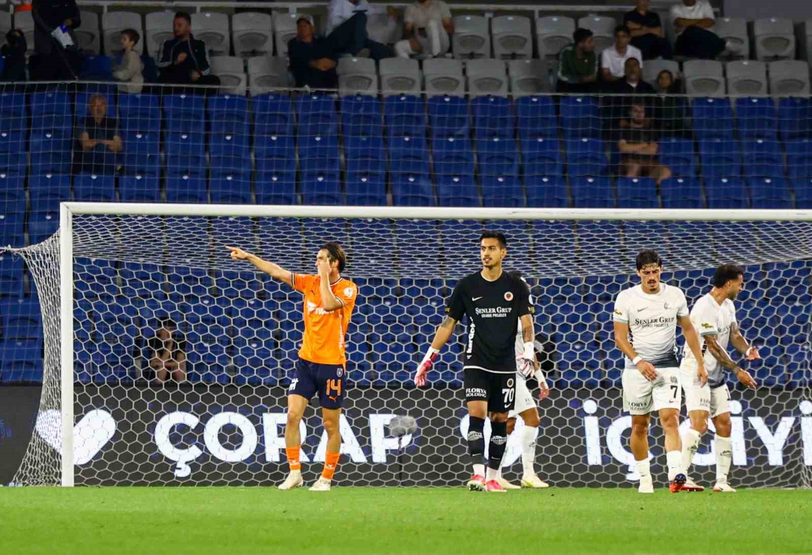 Trendyol Süper Lig: Başakşehir FK: 4 - Gençlerbirliği: 0 (Maç sonucu)