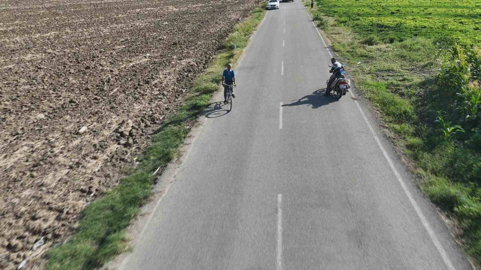 Ömrünü pedal çevirerek geçiren 85 yaşındaki yaşlı adam, ’Ne mazot ne gaz, pedal çevirmeye doyum olmaz’ bilinciyle günde 20 kilometre yol katediyor