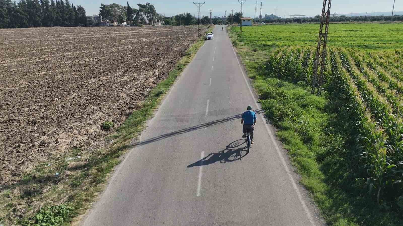 Ömrünü pedal çevirerek geçiren 85 yaşındaki yaşlı adam, ’Ne mazot ne gaz, pedal çevirmeye doyum olmaz’ bilinciyle günde 20 kilometre yol katediyor