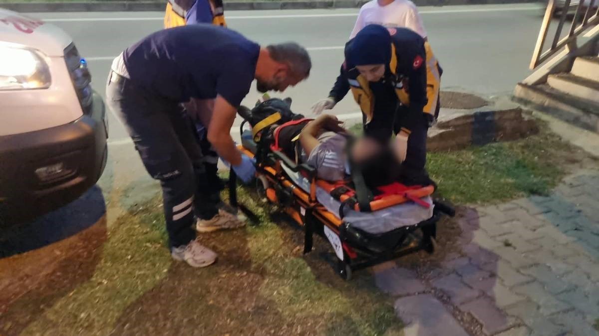 Sinop’ta üst geçit merdiveninden düşen çocuk yaralandı