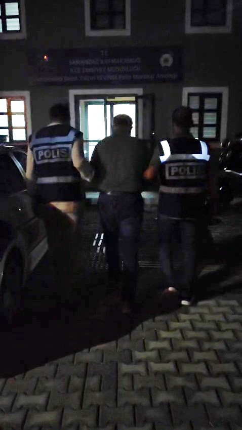 Köpeği silahla vurdu, fareyi vurmak isterken köpeği yanlışlıkla vurduğunu söyleyerek kendini savundu