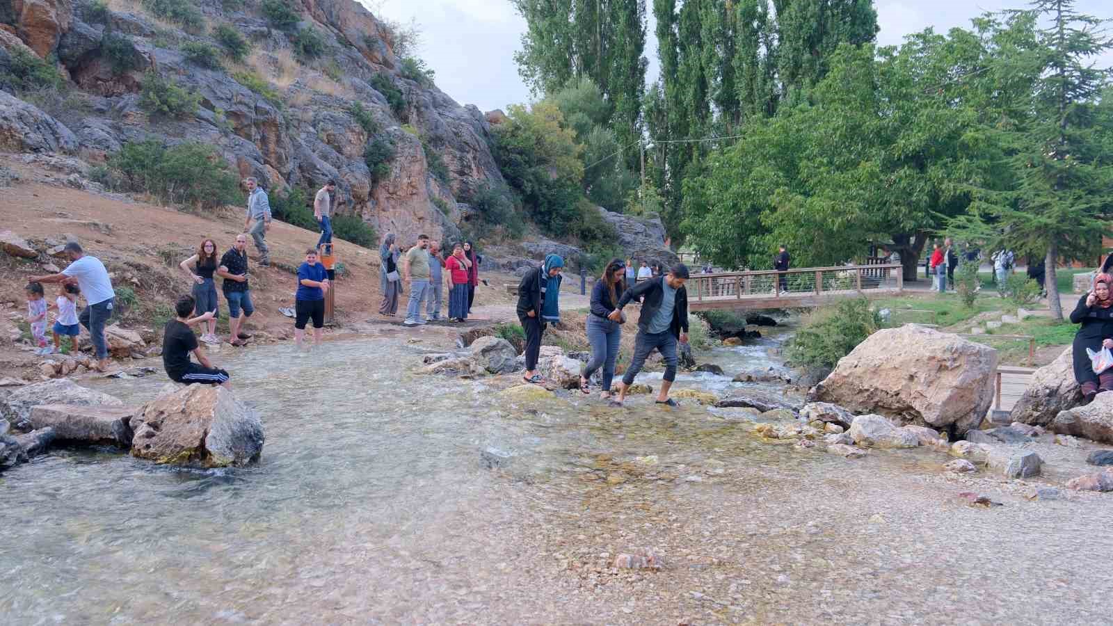 3 bin yıllık İvriz Kaya Anıtı ziyaretçilerini ağırlıyor