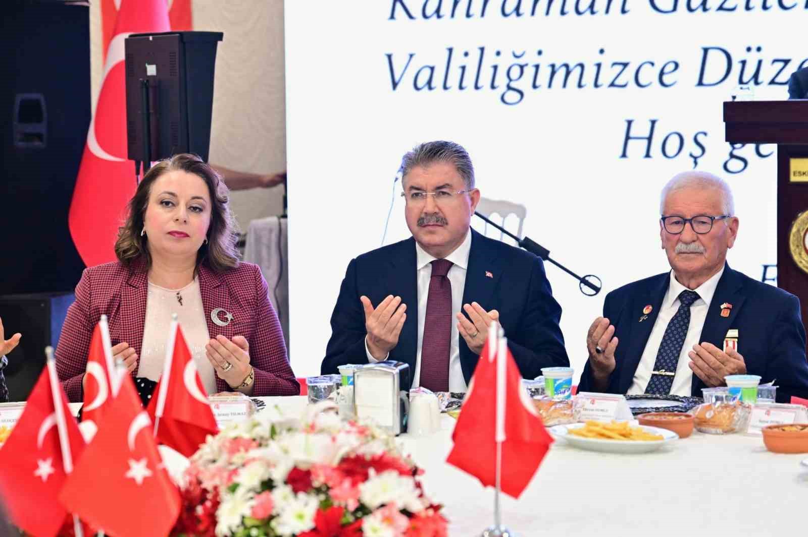 Vali Yılmaz’dan gaziler onuruna yemek programı