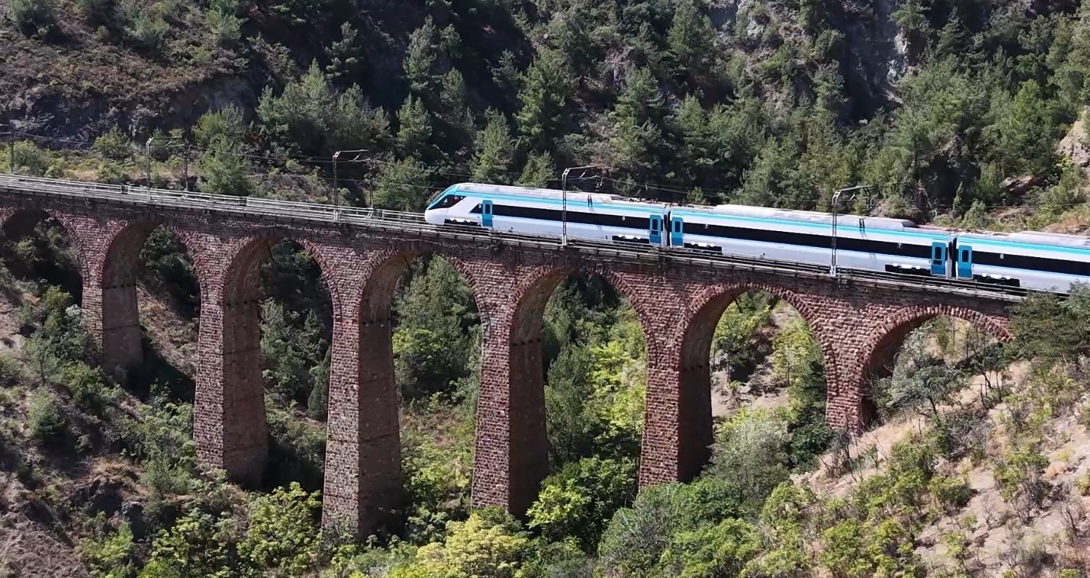 Bakan Uraloğlu: "İkinci Milli Hızlı Tren setimizin üretimine başladık"