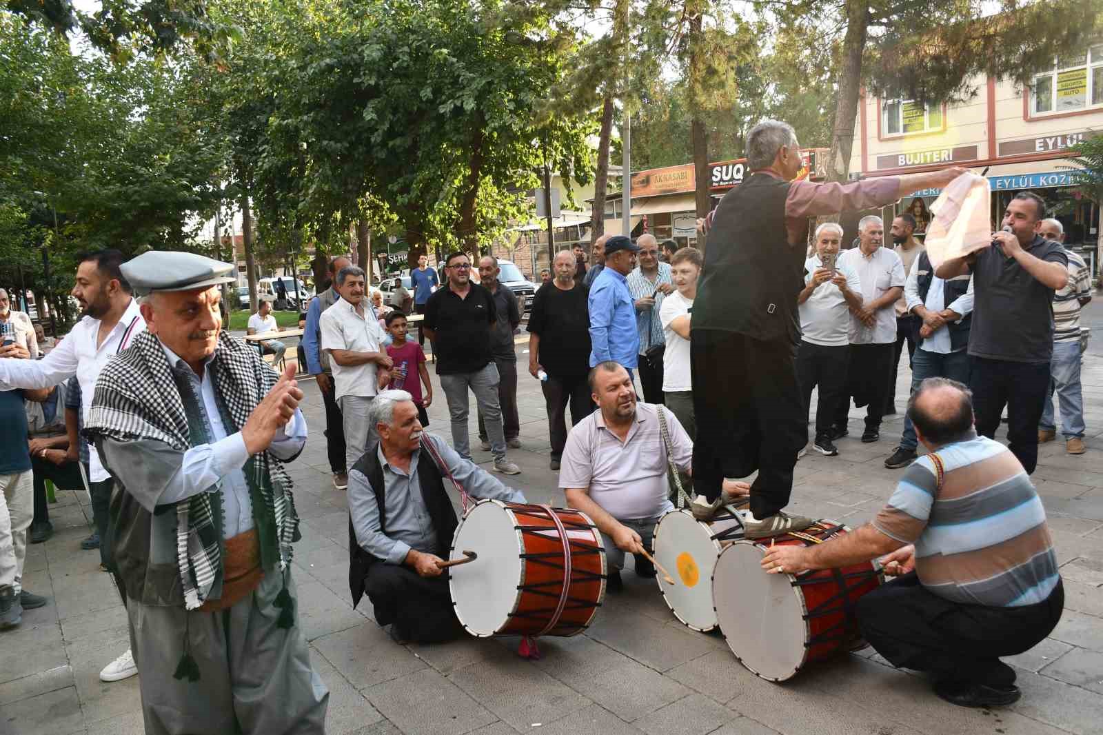 Siverek’te unutulmaya yüz tutmuş bulgur kaynatma geleneği yaşatıldı