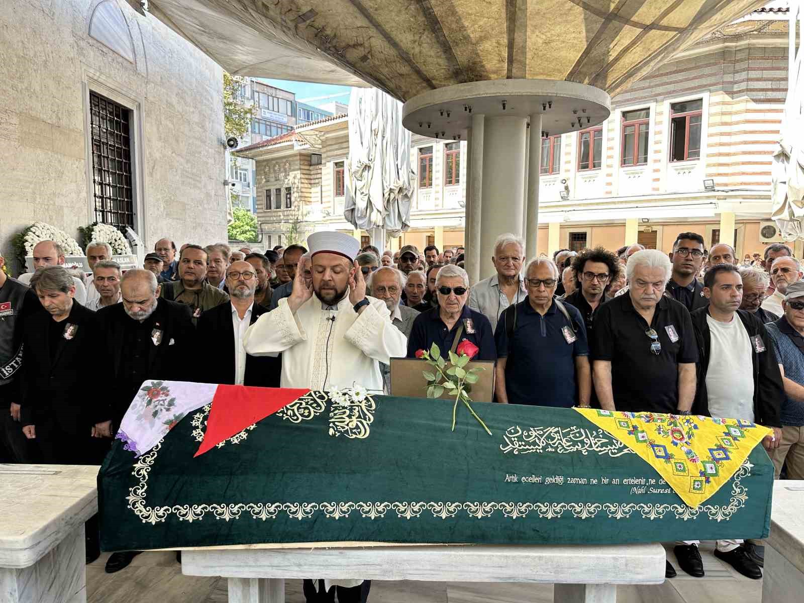 Oyuncu Gülsen Tuncer son yolculuğuna uğurlandı