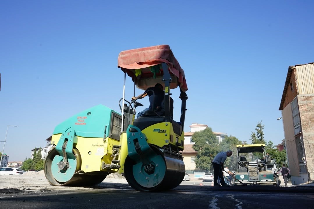Yeşilyurt’ta ulaşım yatırımları hız kesmeden sürüyor